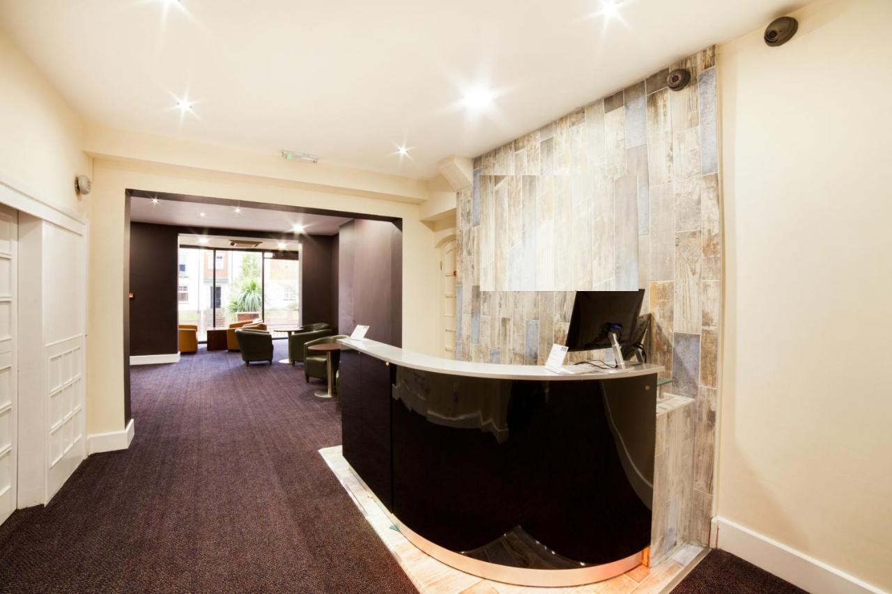 The Connaught Hotel Wolverhampton Bagian luar foto